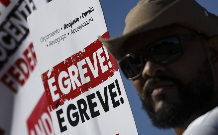 Não havia motivo para greve nas universidades, diz ministro