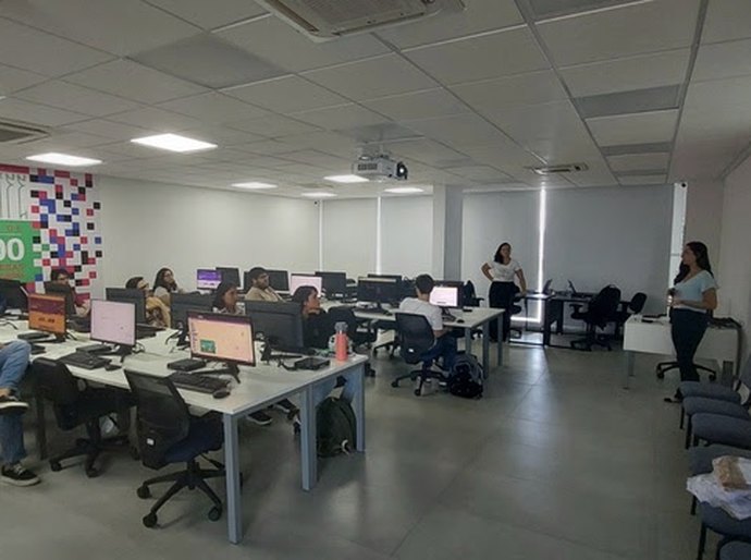 Recife forma primeira turma de profissionais autistas no setor de tecnologia do Nordeste