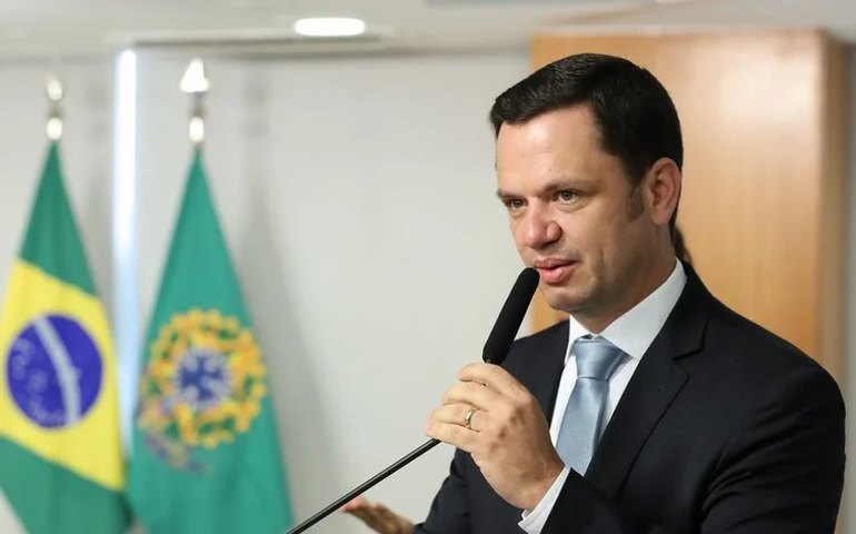 Ministro nega ter falado com Bolsonaro sobre operação da PF contra Ribeiro