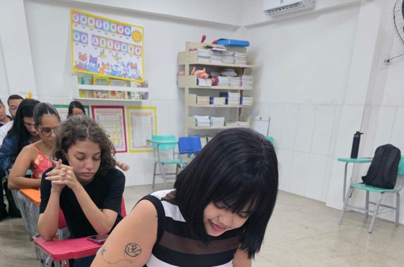 Curso gratuito de inglês da Prefeitura de Maceió transforma relação de aluna com o idioma