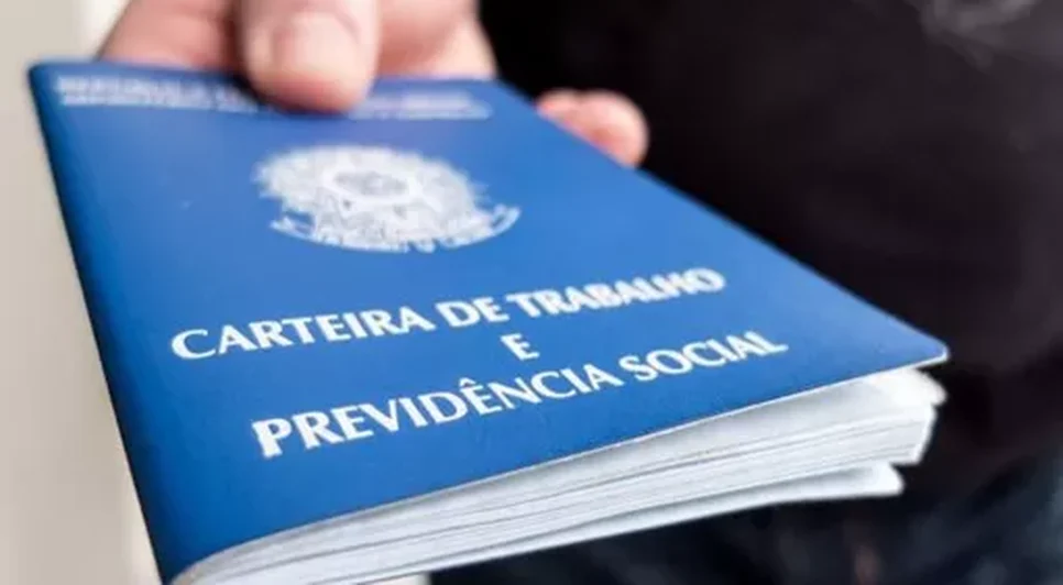 108319221_agencia-brasil_carteiradetrabalho