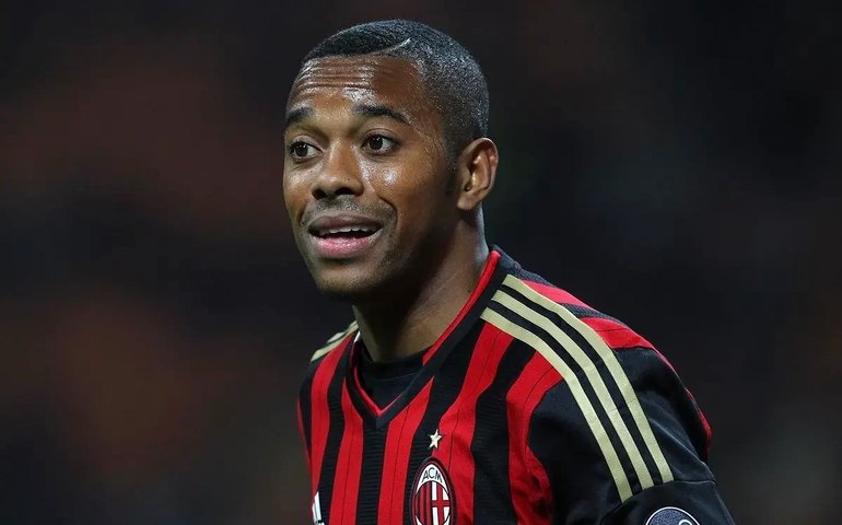 'A gente vai dar um soco na cara dela', diz Robinho em áudio usado em condenação por estupro