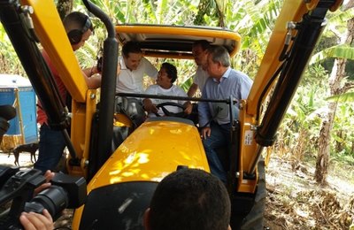 Estado lança Programa de Sementes para o plano-safra 2017 em assentamento rural