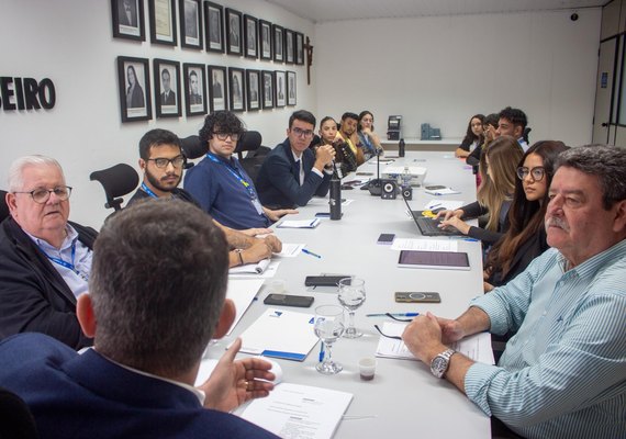 Junta Comercial discute formatação de documento para padronizar análises de processos empresariais