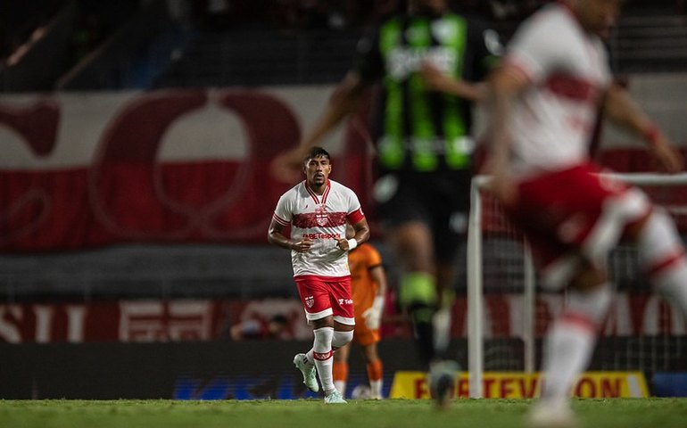 CRB perde em casa para o América-MG e pode deixar o G4 da Série B
