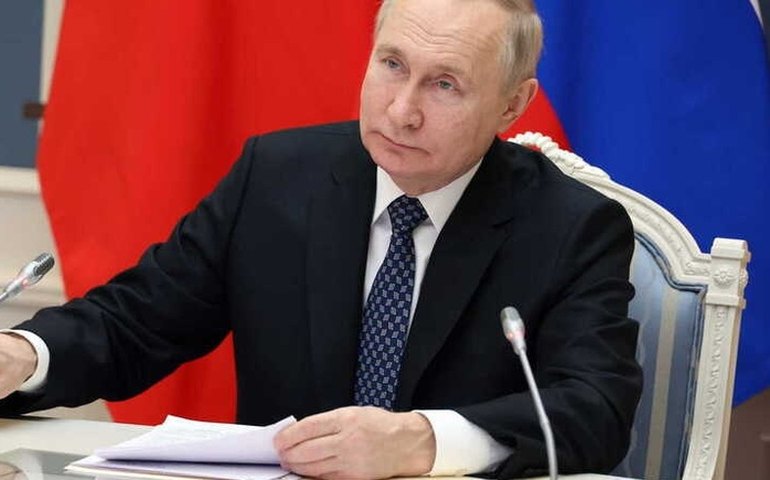 Ucrânia: combates se intensificam no Natal ortodoxo, apesar da ordem de trégua