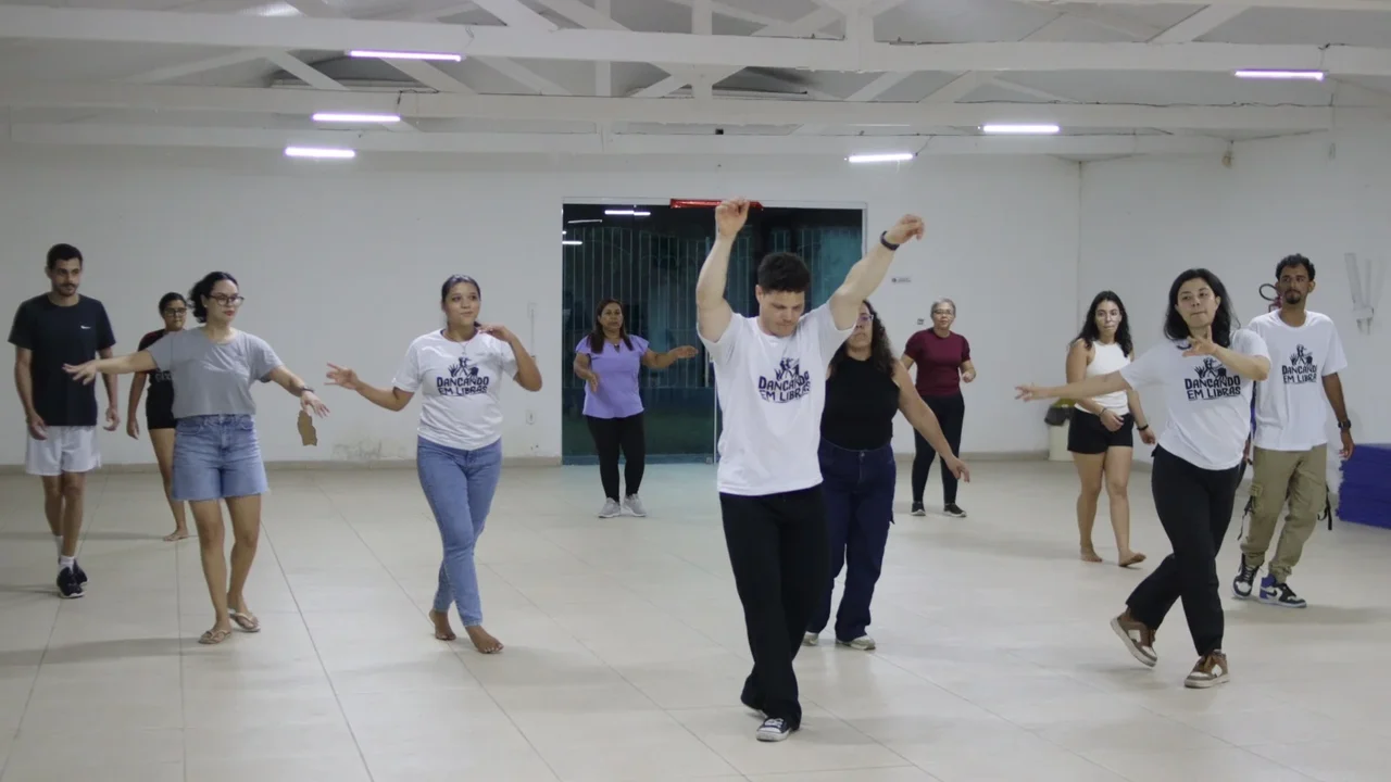 Penedo é escolhida para receber projeto nacional de dança inclusiva e abre inscrições para módulo gratuito de samba