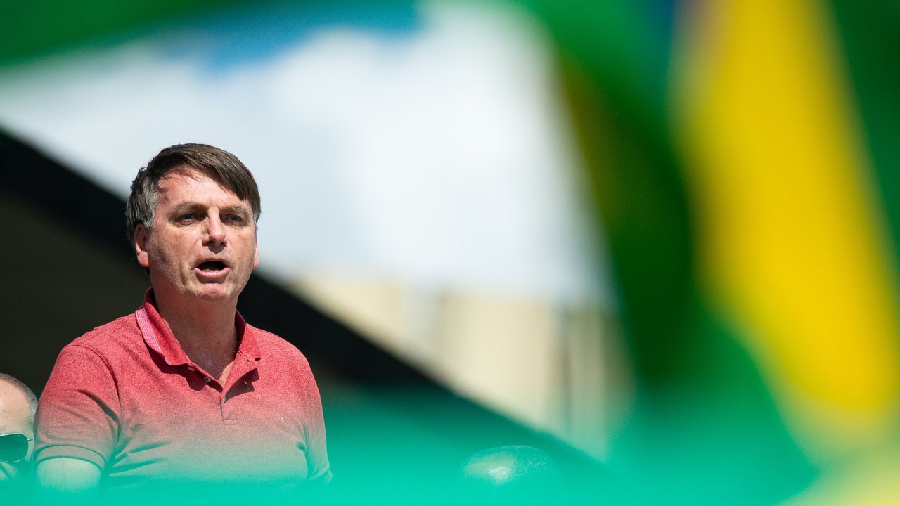 Cristofascismo em 7 atos: como Bolsonaro usou a alegoria da Páscoa para não perder popularidade
