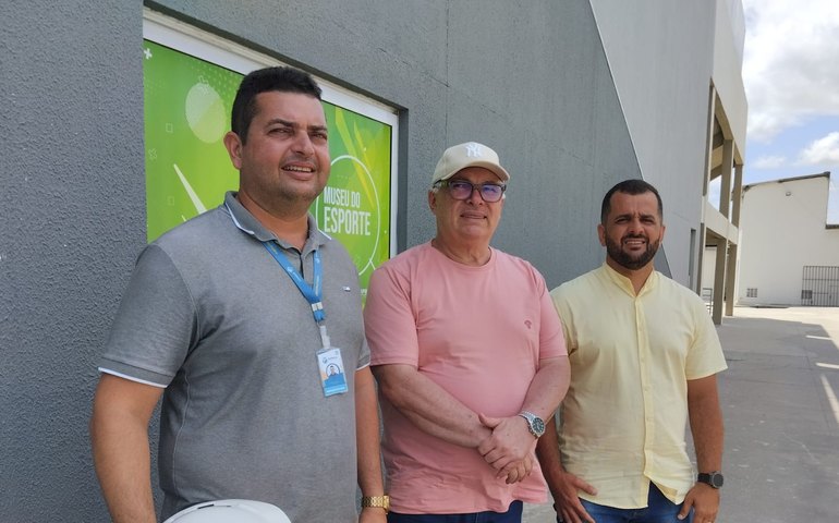 Prefeitura define prioridades em etapas concluídas em obras no Estádio Municipal de Arapiraca