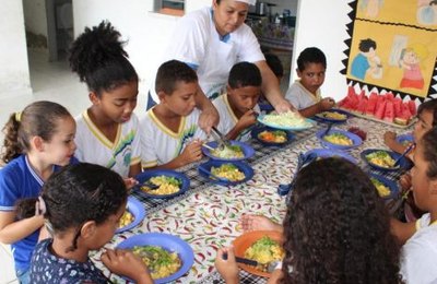 CNM orienta sobre nova resolução do Pnae