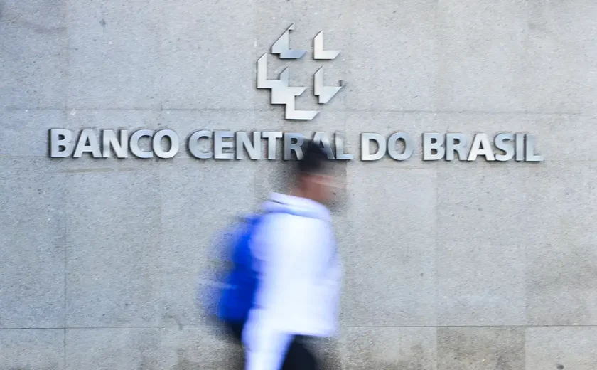 Banco Central divulga edital de concurso para analista