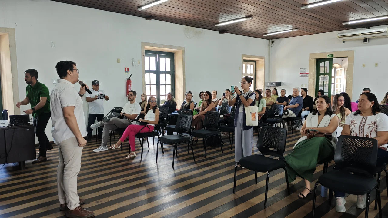 Julho Verde: Penedo promove capacitação para fortalecer prevenção e diagnóstico do câncer bucal