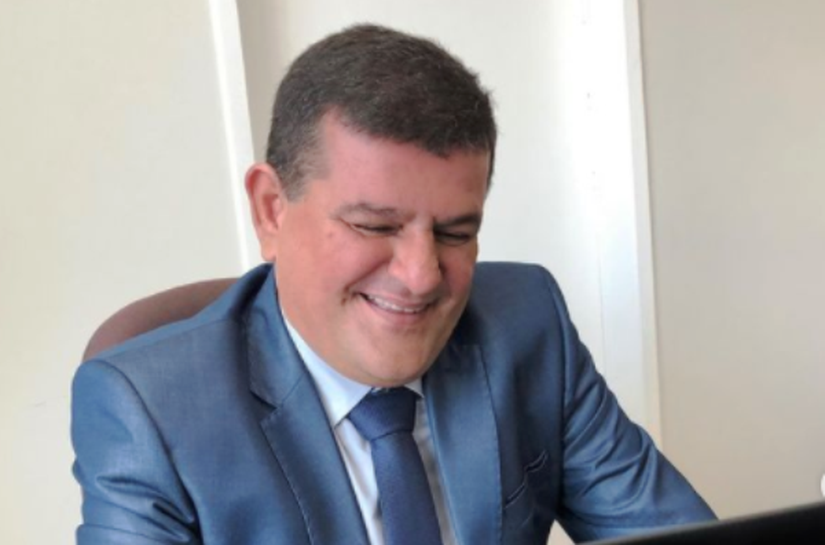 Aldo Loureiro solicita a Sudes poda de árvores em conjunto residencial no bairro de Guaxuma