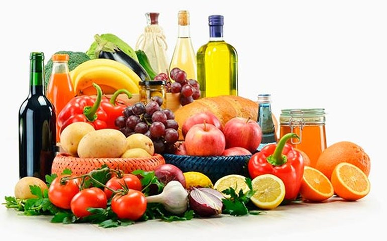 Tomate, leite, cenoura, óleo, batata e pão sobem forte na Alimentação no IPCA-15