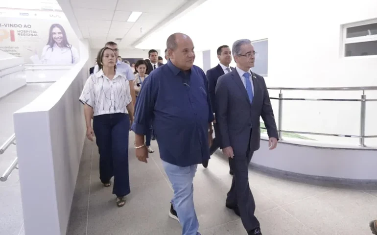 Hospital Regional de Palmeira dos Índios entra na fase final e recebe visita de autoridades