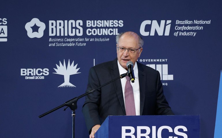 'BRICS é o motor da economia mundial', diz Alckmin em fórum