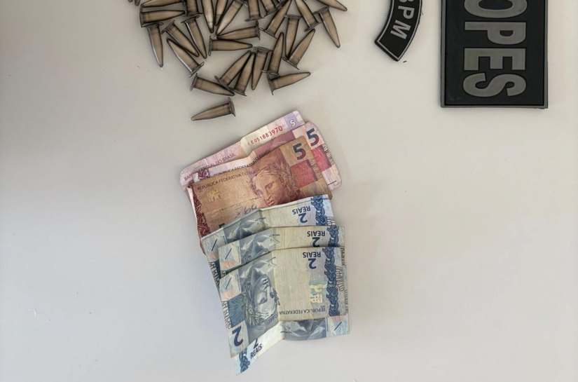 Polícia Militar apreende entorpecentes e captura foragido da Justiça em Arapiraca