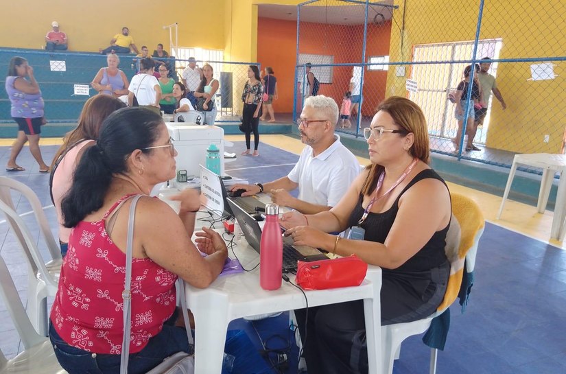 Moradores do Jacintinho são beneficiados com atendimentos do Cadastro Único