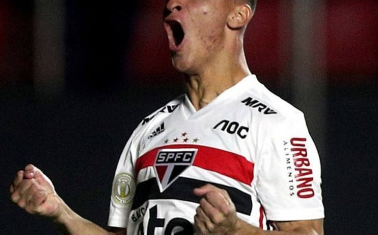 Dirigente sonha com permanência de Antony e explica situação de Daniel Alves