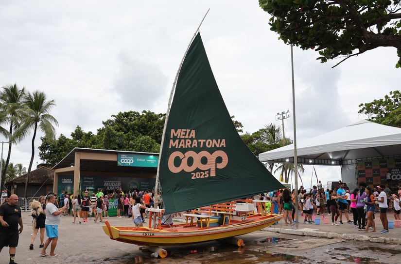 Unimed Maceió promove saúde e bem-estar na Meia Maratona Coop 2025