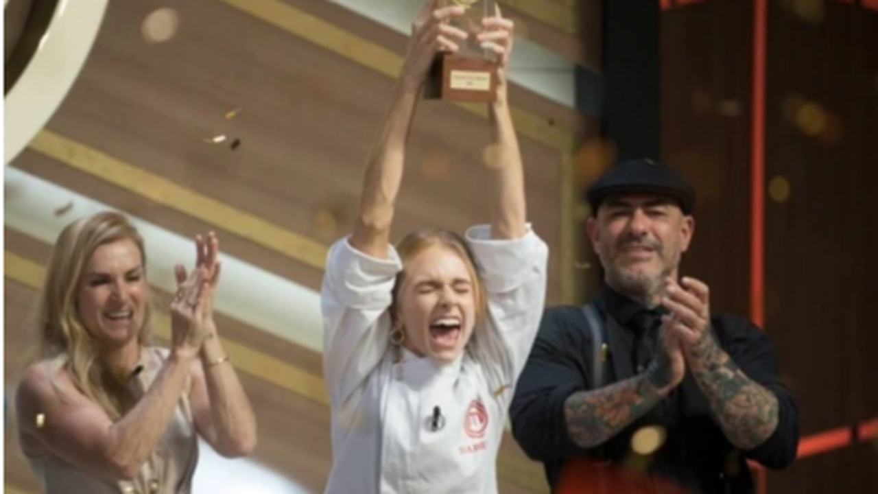 Isabella Scherer, grávida de gêmeos, recebe declaração de amor de namorado