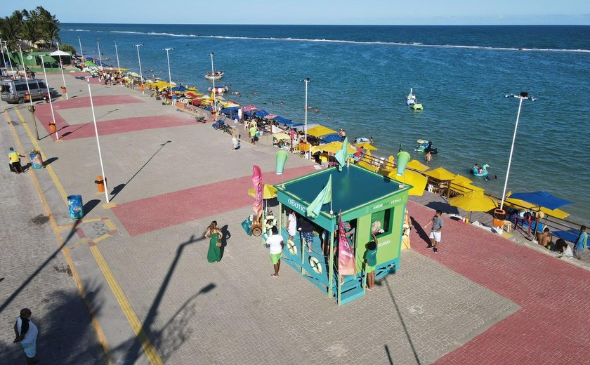 Verão Boticário tem espaço instagramável de lazer e diversão na Praia da Barra de São Miguel