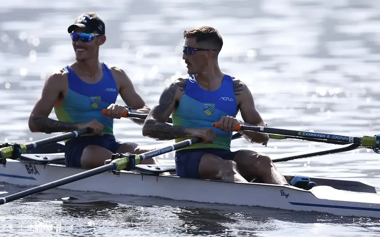 Remadores abrem mão do Pré-Olímpico para ajudar nos resgates no Sul