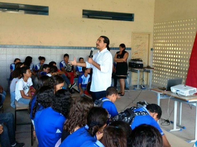Cidadania e Justiça leva palestra sobre bullying para jovens do bairro Farol