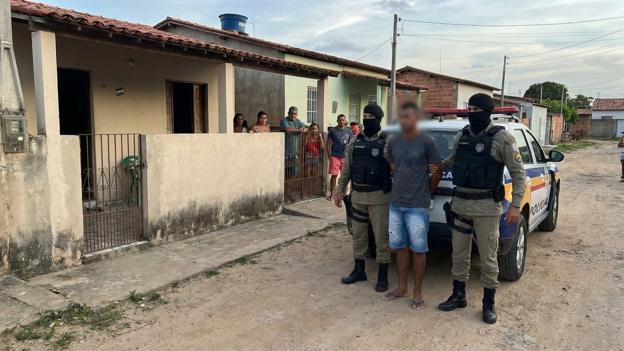 Homem é preso após ameaçar matar companheira e agredir enteado em Arapiraca