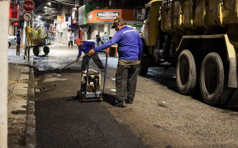 Prefeitura reforça tapa-buraco em ruas do Centro