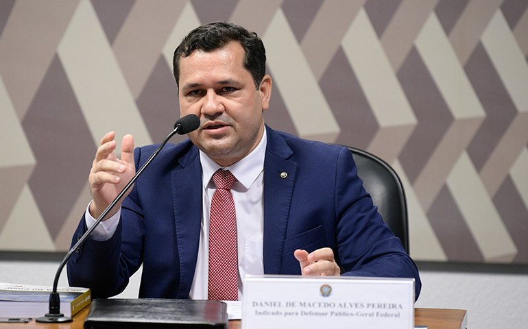 Após polêmica, defensor-geral da União diz que atua com independência