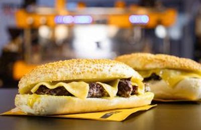 Saboroso, novo sanduíche da Mais1.Café, chega em Alagoas