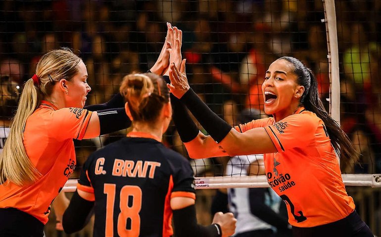 Osasco garante lugar no pódio do Mundial de Clubes feminino de vôlei