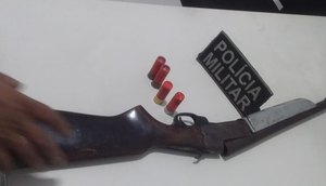 Homem tenta matar ex-companheira com escopeta na porta de bar e é preso em Malhador