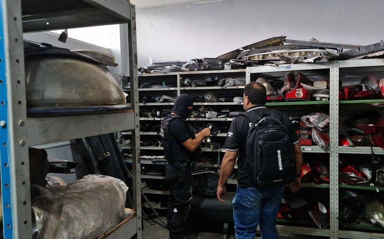 Operação Desmanche: 3ª fase foca na revenda de peças de motos e carros roubados