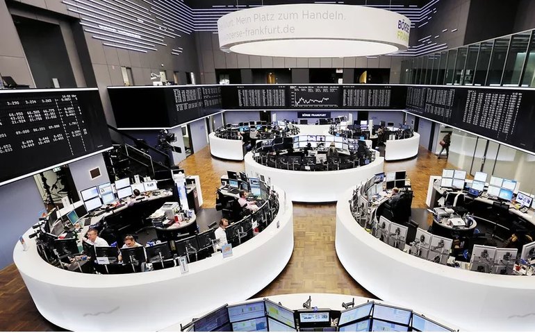 Bolsas da Europa fecham em baixa, após decisões de juros do BoE e de outros BCs