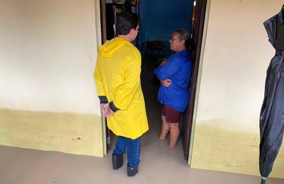Coruripe: Prefeito Marcelo Beltrão visita áreas atingidas pelas fortes chuvas