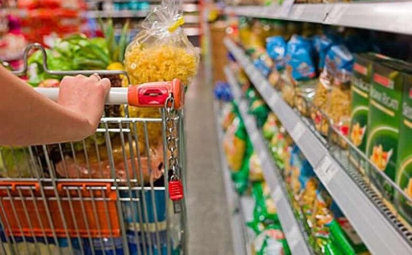 Inflação da cesta básica sobe quase 27% em 12 meses, mais que o dobro do IPCA