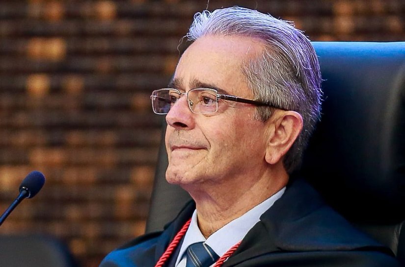 Fábio Bittencourt conduz julgamento de 77 processos no Pleno do TJAL