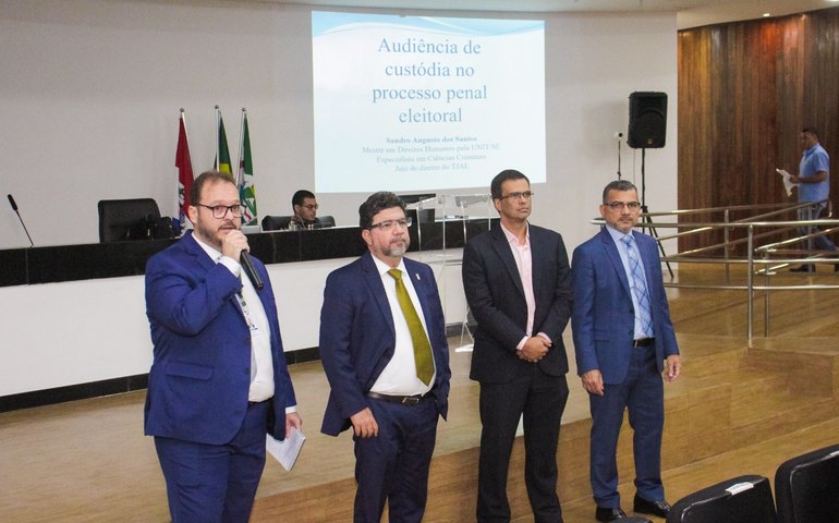 Servidores do TRE/AL participam de capacitação para as eleições municipais