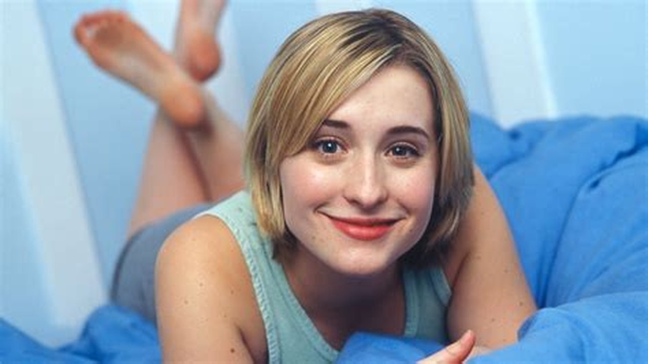 Atriz de ‘Smallville’ acusada de tráfico sexual pede para voltar a atuar