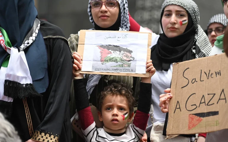 Líderes árabes apertam cerco a protestos contra guerra em Gaza por temer efeito bumerangue