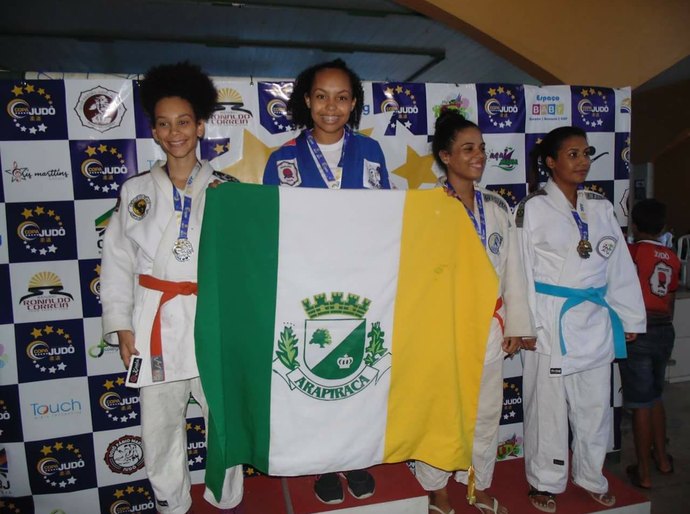 Atletas arapiraquenses participam dos Jogos Escolares da Juventude no DF