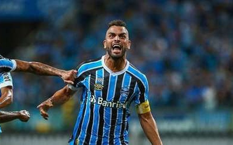 Hoje no Grêmio, Maicon ganha processo do São Paulo e diz: ‘Clube parou no tempo’