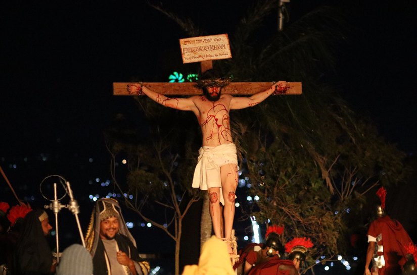 Segunda apresentação do Espetáculo da Paixão de Cristo emociona espectadores em Palmeira