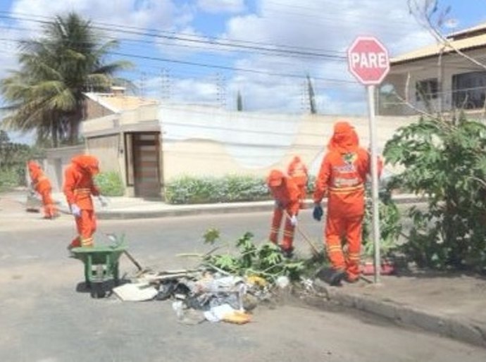 Prefeitura mantém coleta regular do lixo e pede apoio da população de Arapiraca
