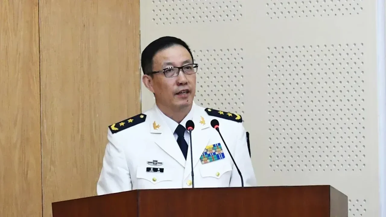 China ameaça Taiwan com invasão se ilha tentar declarar independência