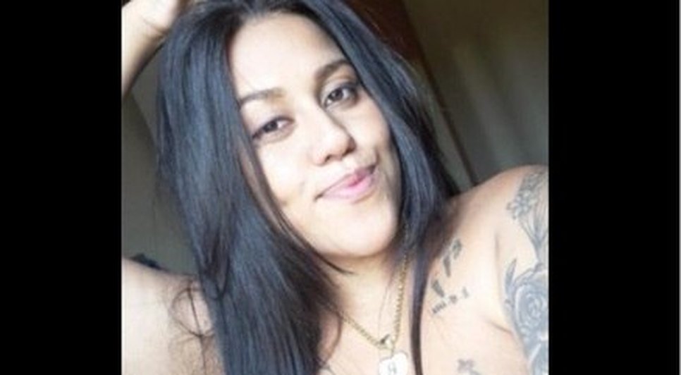 Mulher é hospitalizada com dor de estômago e descobre gestação de nove meses