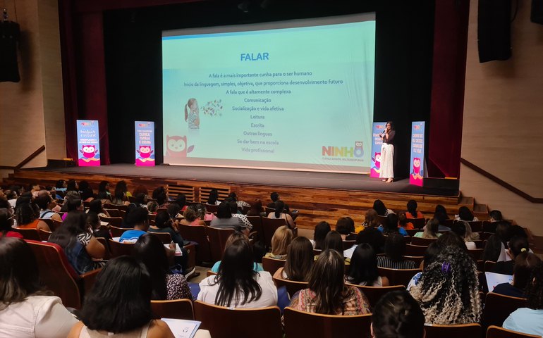 Especialistas em autismo debatem inclusão escolar de crianças com TEA no Recife