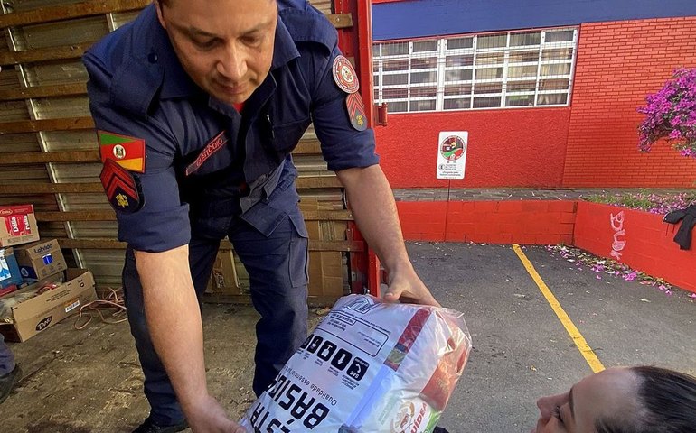 Clubes gaúchos fazem campanha de doações às vitímas das enchentes
